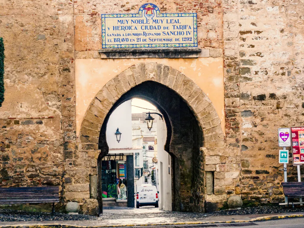 tarifa město co vidět brána